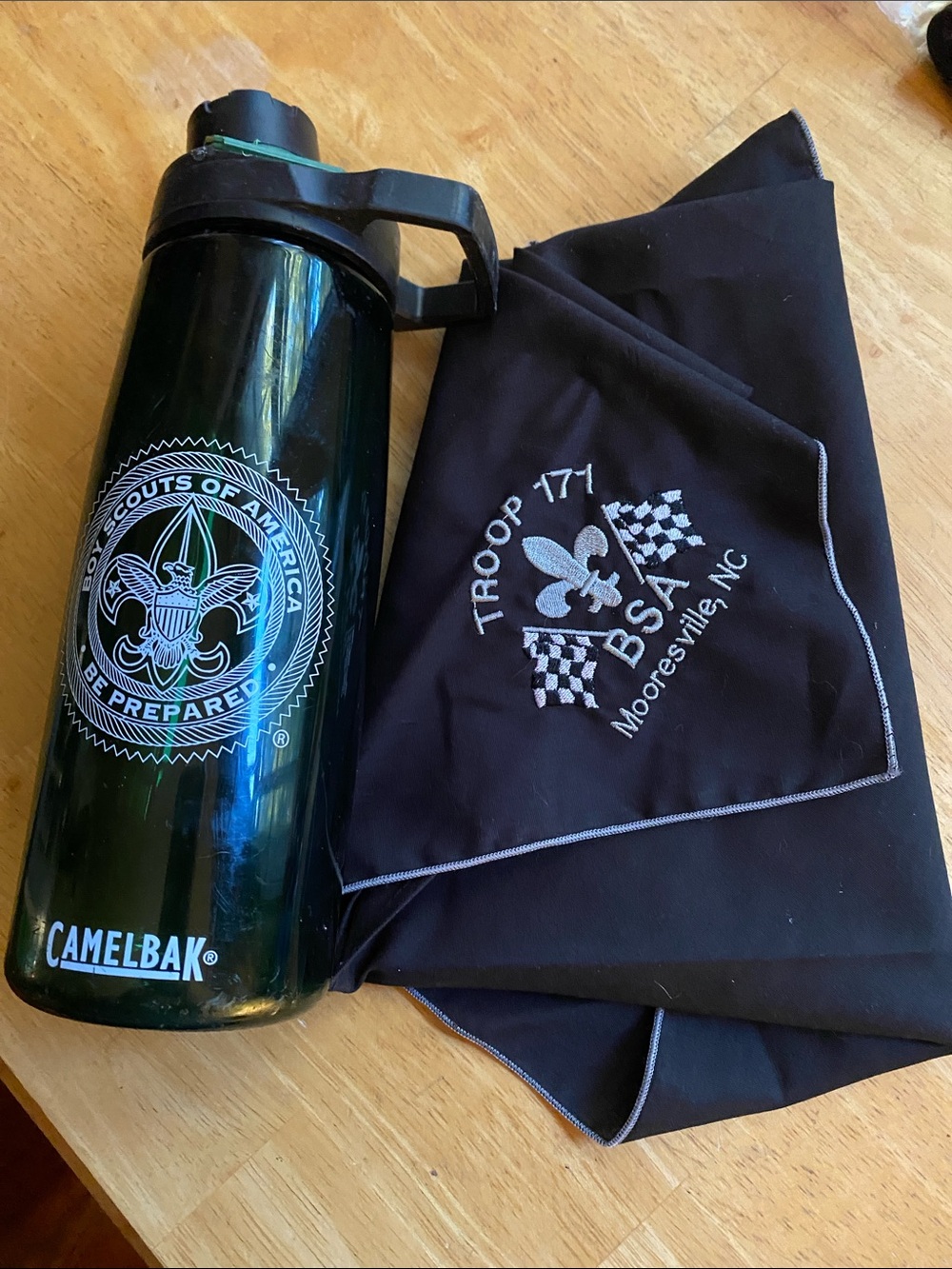 CamelBak Eddy Boy Scouts 750ml Water Bottle, solid black BSA Neckerchief new.